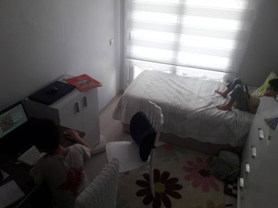 Eve Satrançla Hayat Kattık - fotoğraf
