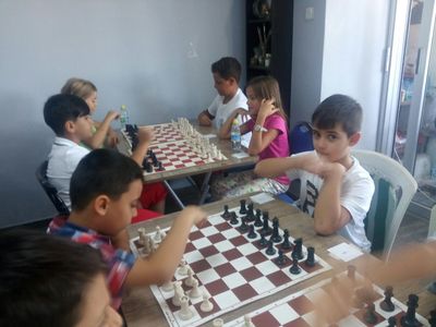 9 Eylül Satranç Kulübü &amp; Efes Art Sanat Merkezi Geleneksel Dostluk Turnuvası Yapıldı - fotoğraf