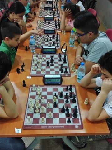 Kara Kara Değil Kare Kare Düşündük. 2018 Kulüp Birinciliğimizi Yaptık - fotoğraf