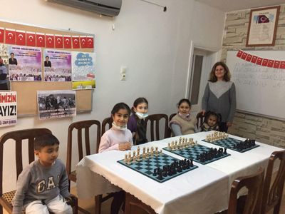 Boğaziçi Semtevinde Satranç Dersimiz Başladı - fotoğraf
