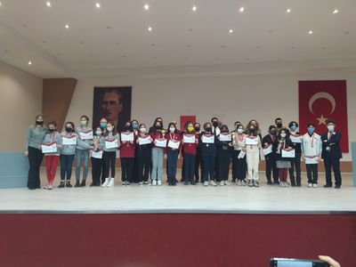 Sporcumuz Zeynep Uzun Takımında Okuluna 3.lük Kupası Kazandırdı - fotoğraf