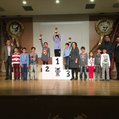 Ulaş Yalın Derviş Doğa Koleji Turnuvası'nda Üçüncü Oldu - fotoğraf