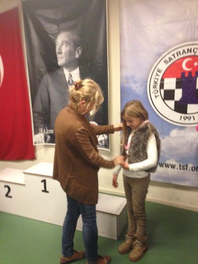 Yağmur Özvardar İzmir 9 Yaş Kızlarda İzmir Beşincisi Oldu - fotoğraf
